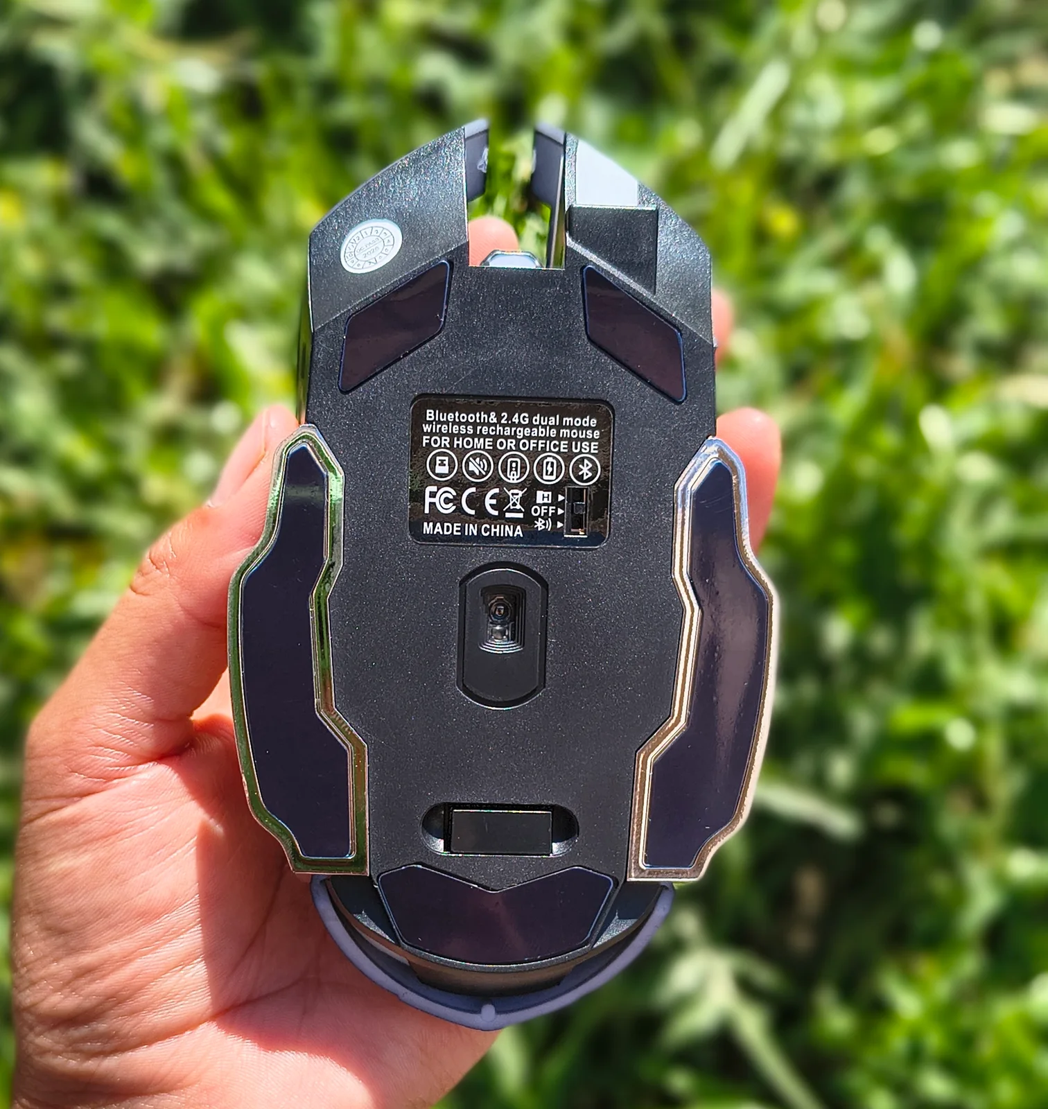 Mouse Gaming silencioso con luces RGB · imagen 3
