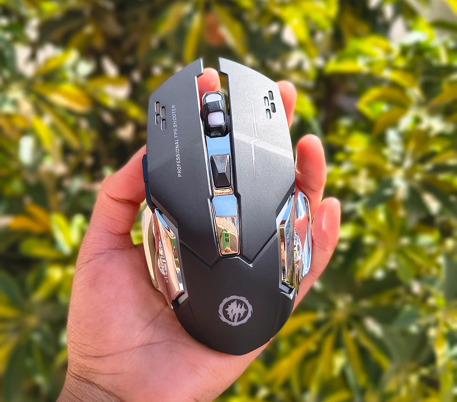 Mouse Gaming silencioso con luces RGB
